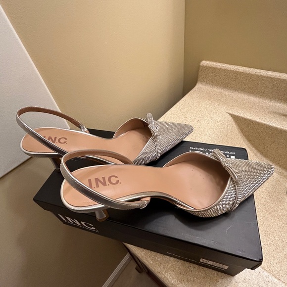 Made by Betsy Adam! - Picture 7 of 10